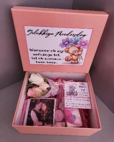 Pink Mother's Day gift box