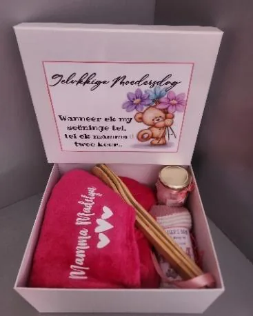 Mother's Day box with personalised robe